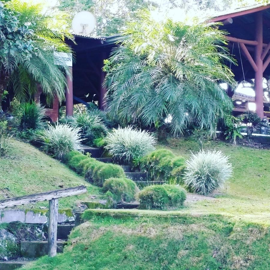 Pochotel Turrialba Bagian luar foto
