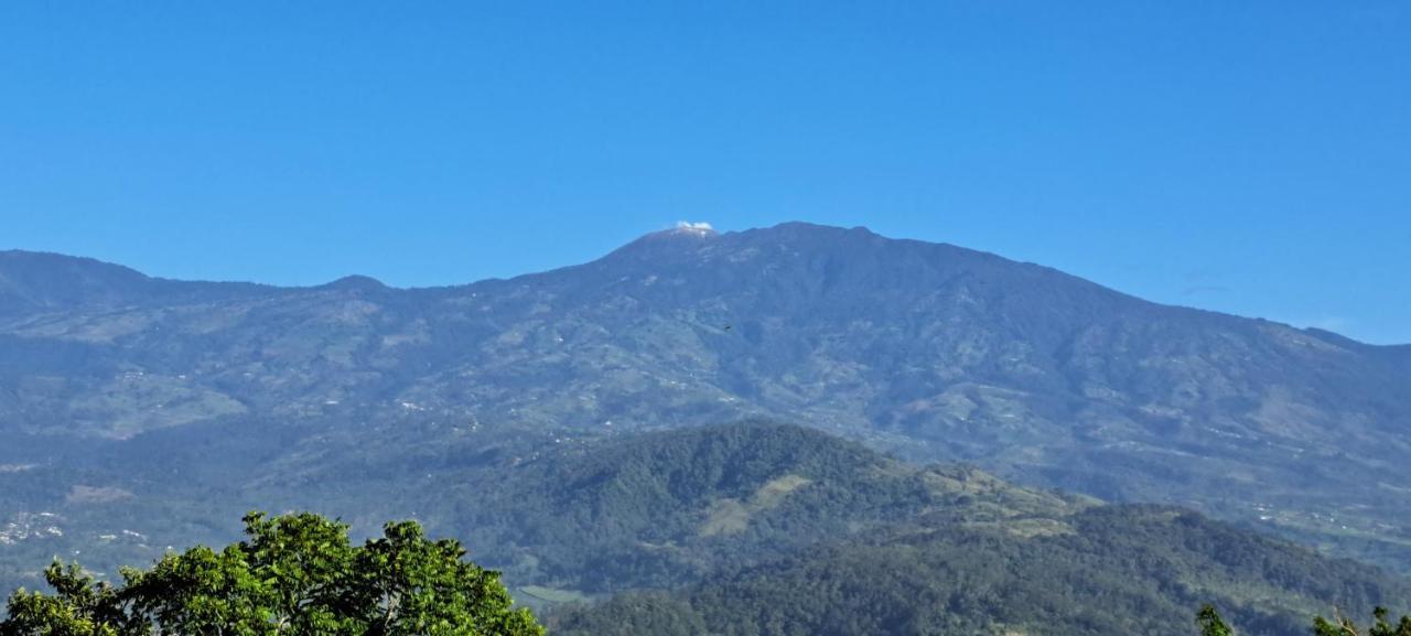 Pochotel Turrialba Bagian luar foto