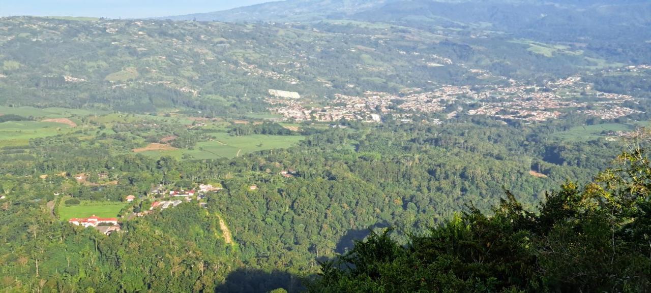 Pochotel Turrialba Bagian luar foto