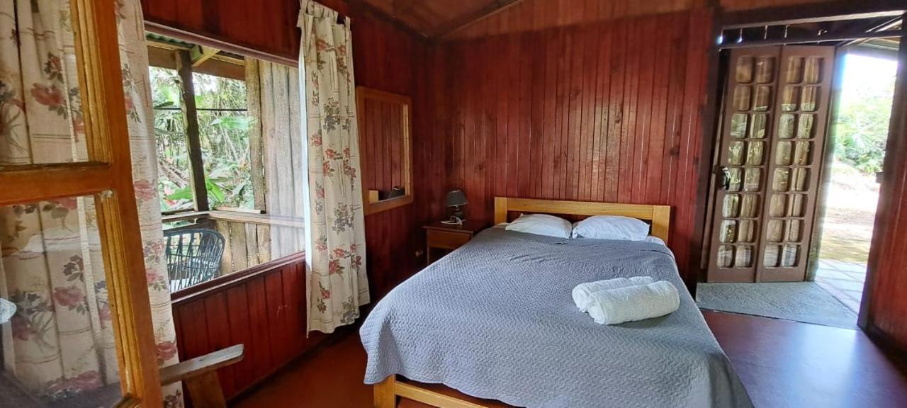 Pochotel Turrialba Ruang foto